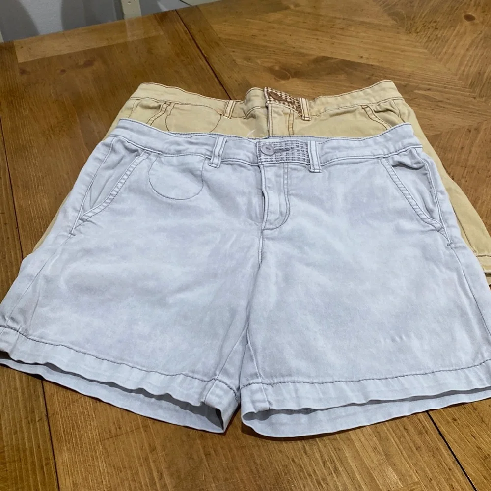 Chino - Picture 1 of 7